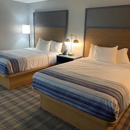 Americinn By Wyndham Marshfield Экстерьер фото