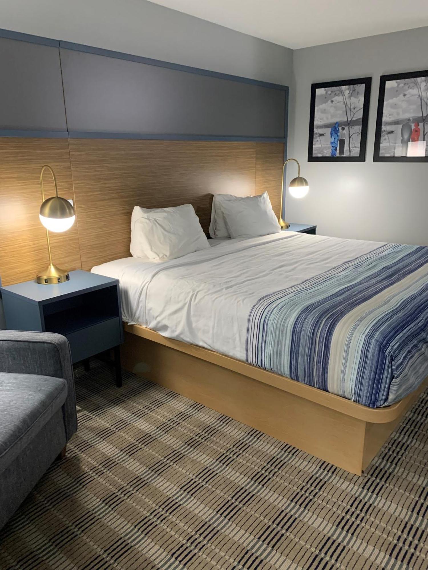 Americinn By Wyndham Marshfield Экстерьер фото