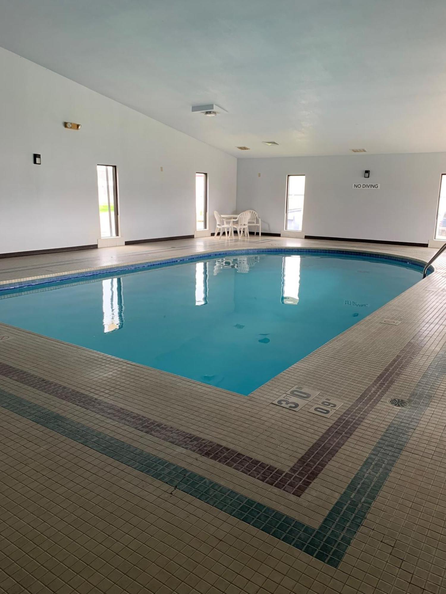 Americinn By Wyndham Marshfield Экстерьер фото