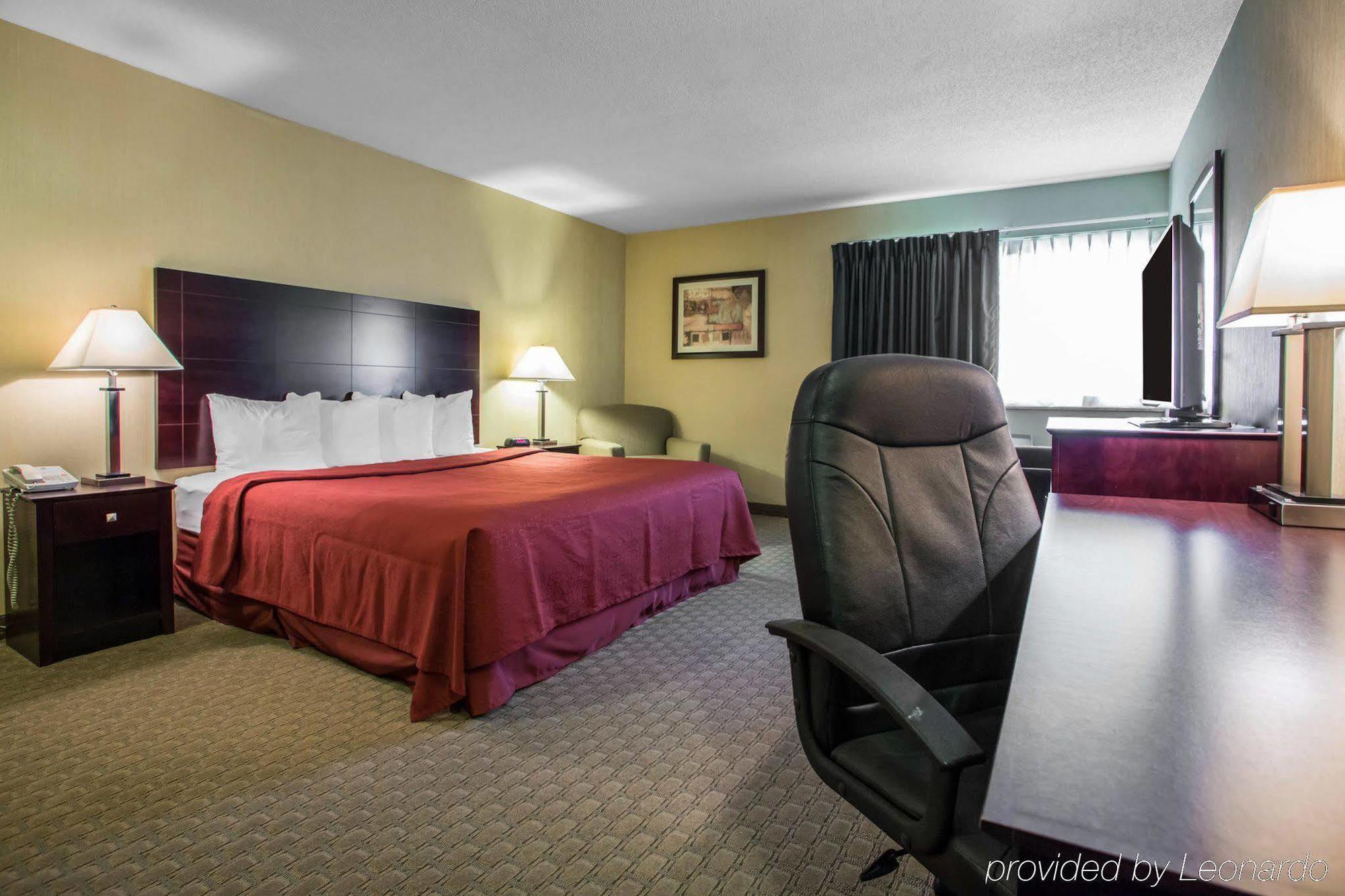 Americinn By Wyndham Marshfield Экстерьер фото