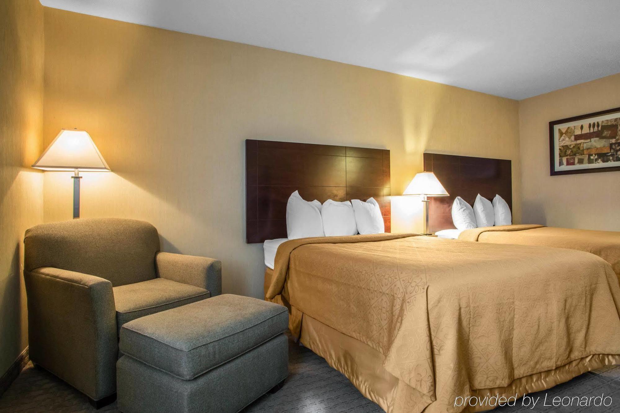 Americinn By Wyndham Marshfield Экстерьер фото