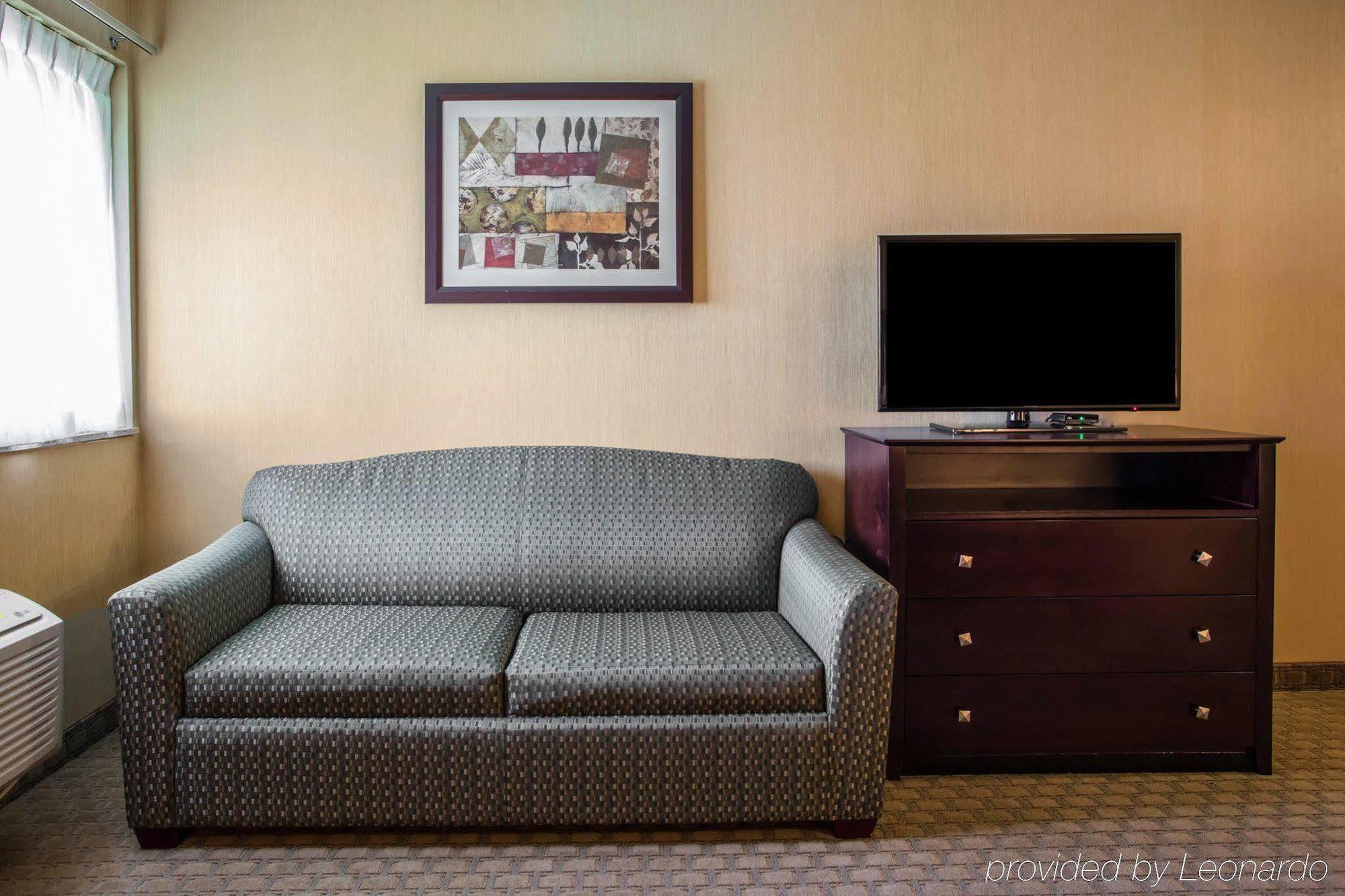 Americinn By Wyndham Marshfield Экстерьер фото